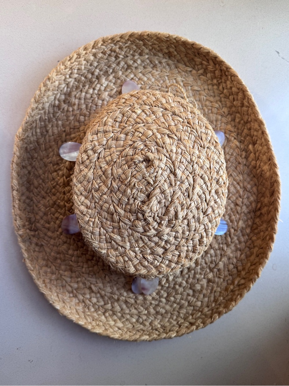 Helen Kaminski Natural Handmade 100% Raffia Sun Hat with seashell hat band